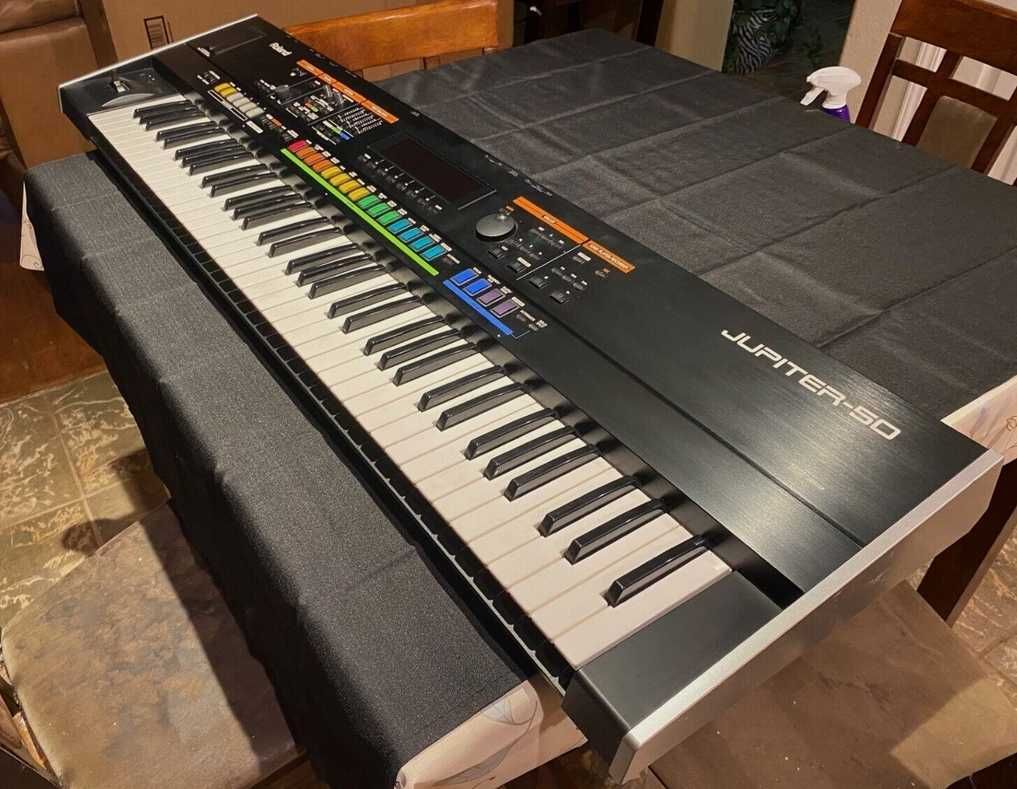 sintetizator Roland Jupiter 50