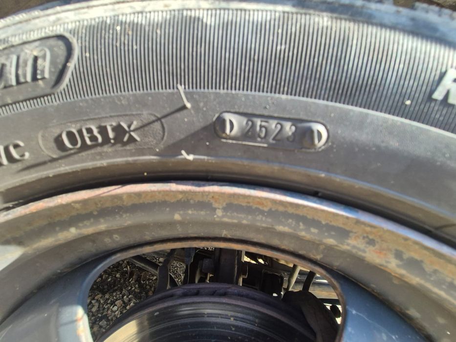 Jante Structurate R16 Dacia Cauciucuri Iarna