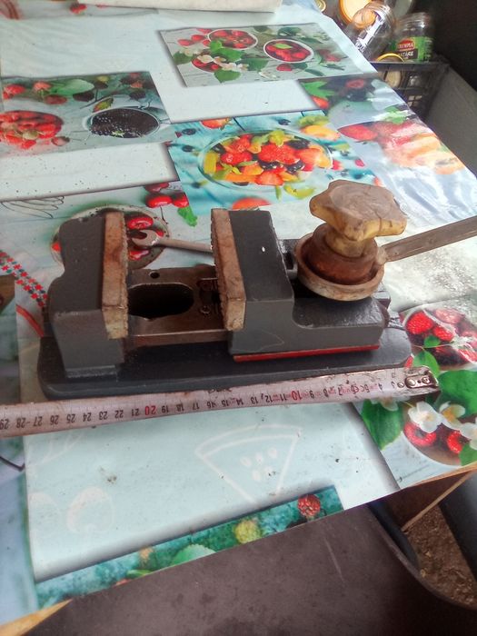 Lanț automacara cu 2 carlige la 210 cm și o menghina mica