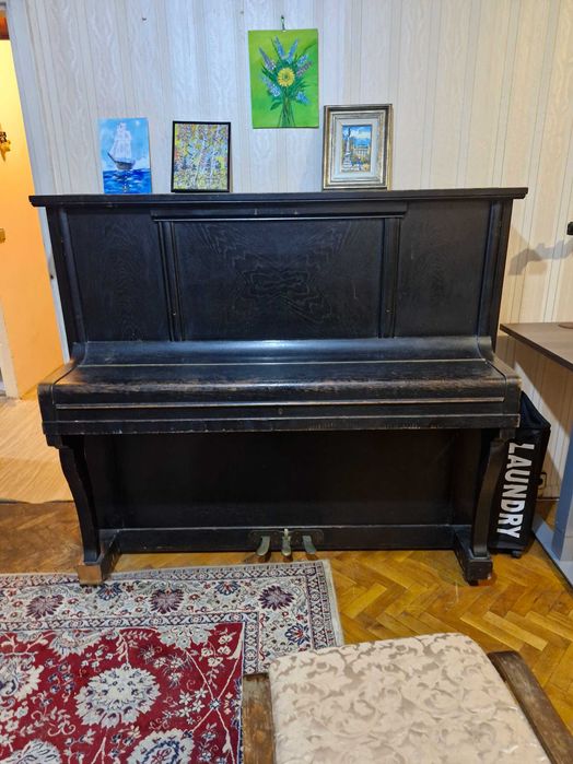 Пиано модел "PETROF"