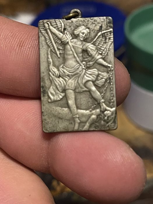 Insigna legionara,bronz argintat Garda de Fier Arhanghelul Mihail