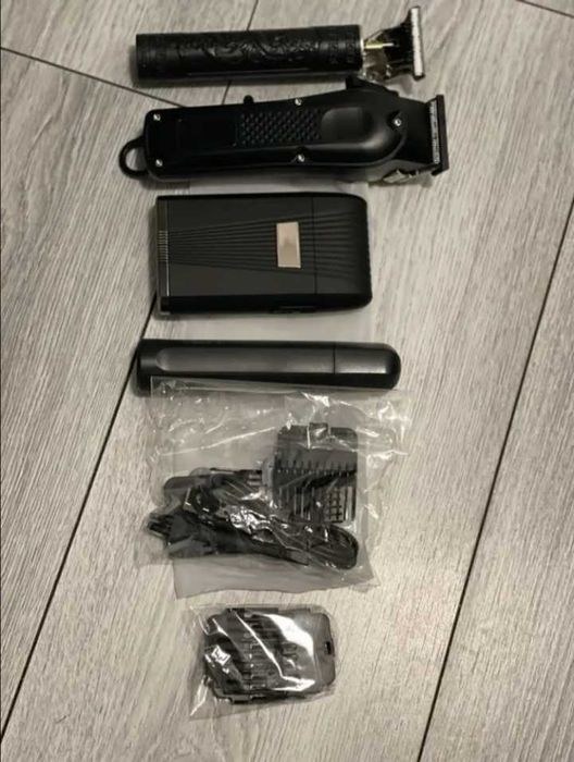 Set de 4 masini de tuns noi profesionale