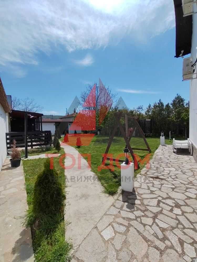 Продава се Къща в с. Оброчище, Област Добрич - 240 кв.м за 730 €/кв.м - Снимка #12