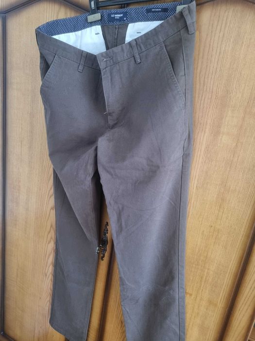 Vand pantaloni barbat L, model drept, LC WAIKIKI, noi fara eticheta
