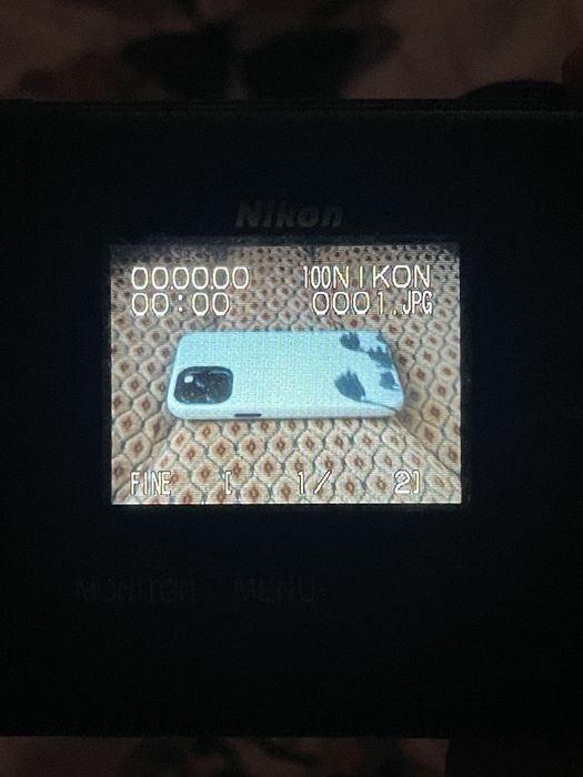 NIKON Coolpix 700 — colectie