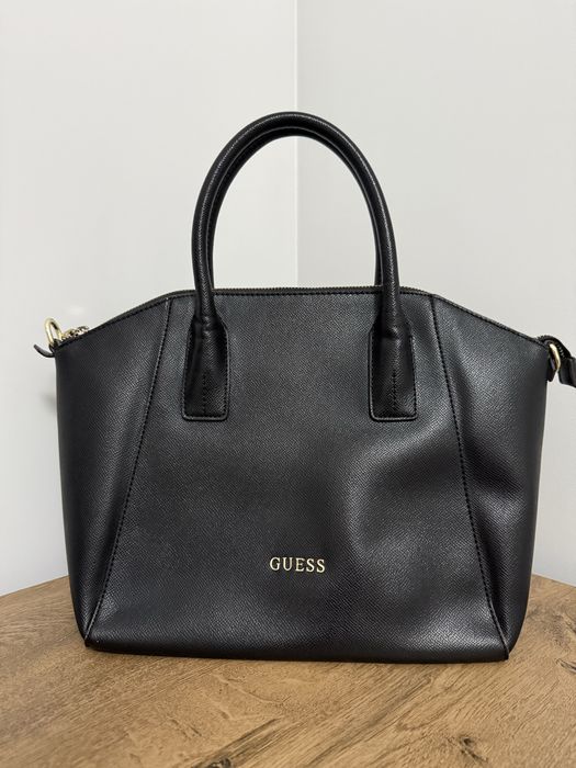 Чанта Guess - кожена