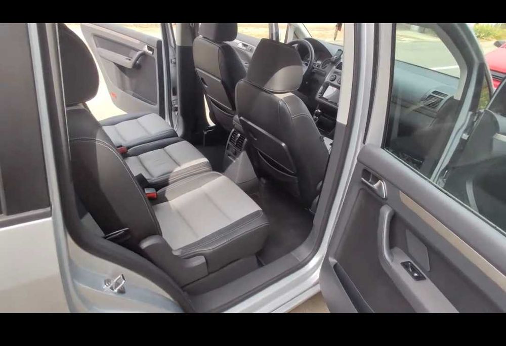 VW Touran   acte valabile 05/2026