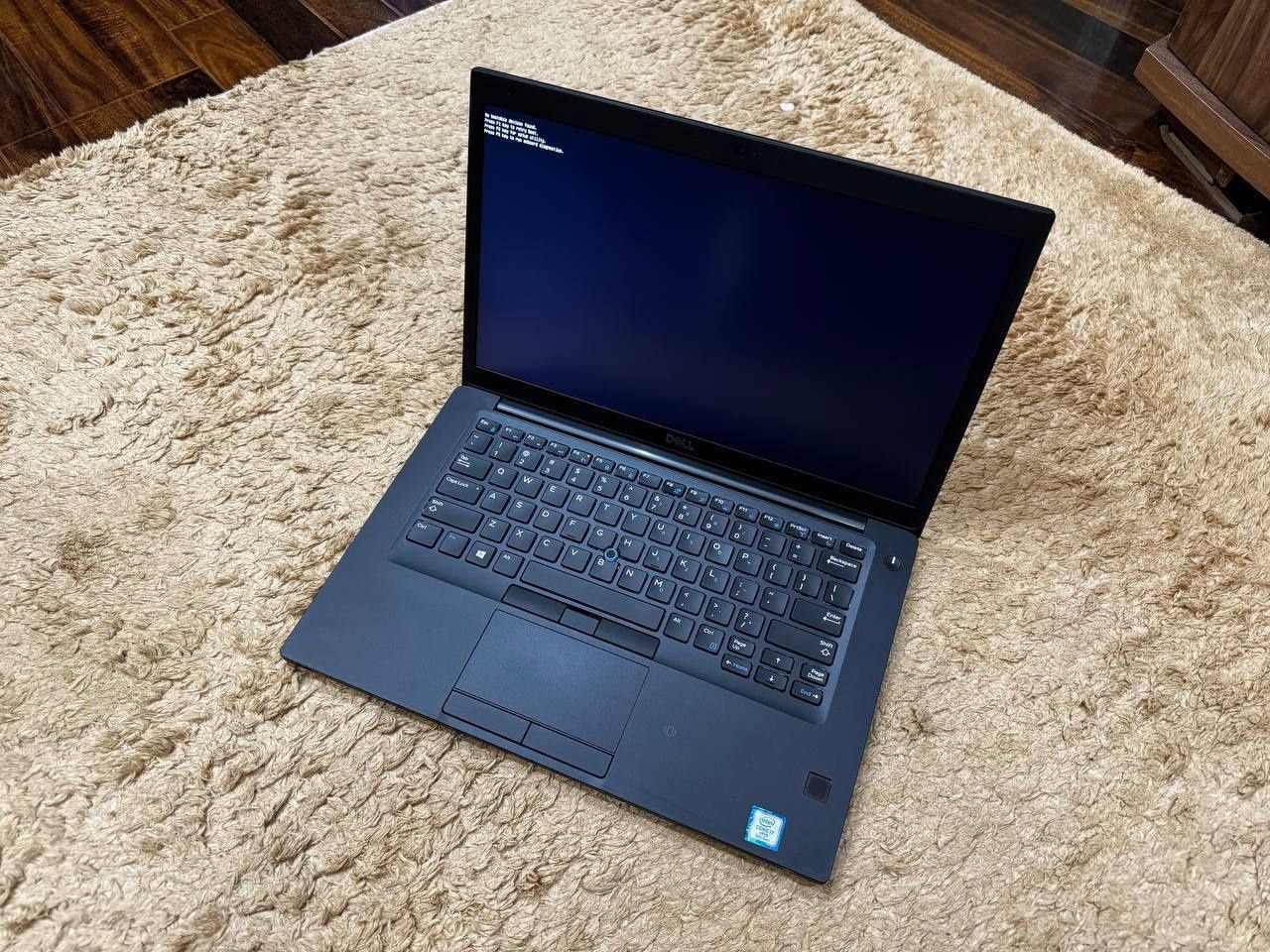 Notebook  DELL core i7 sotiladi