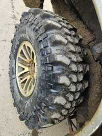 Silverstone 33x10.5 R15 + jante