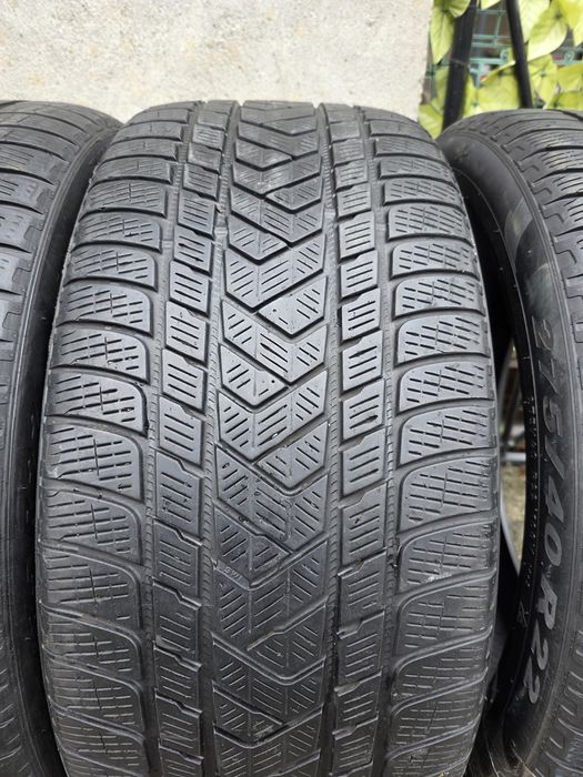 Vând patru anvelope de iarna pirelli 315 35 22/ 275 40 22 dot 4923