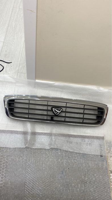 Решетка Mazda MPV