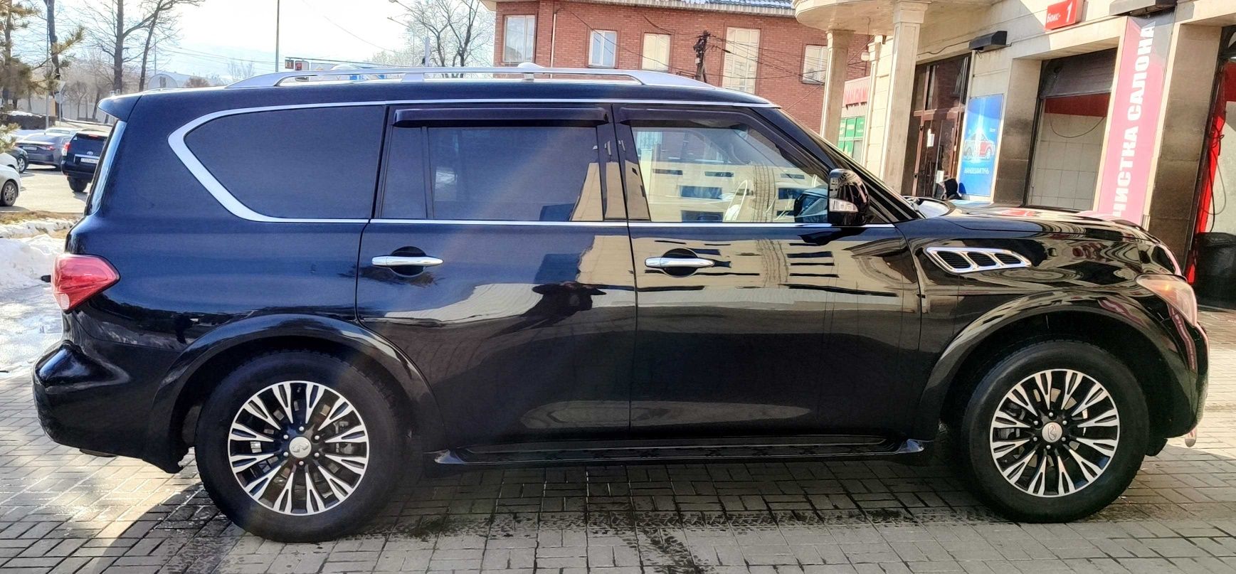 Infiniti QX 56 2011 г.в.