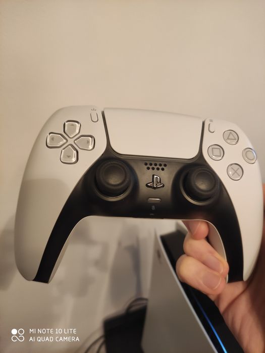PS5 + 8 jocuri (3 sigilate, Elden Ring ediție specială)