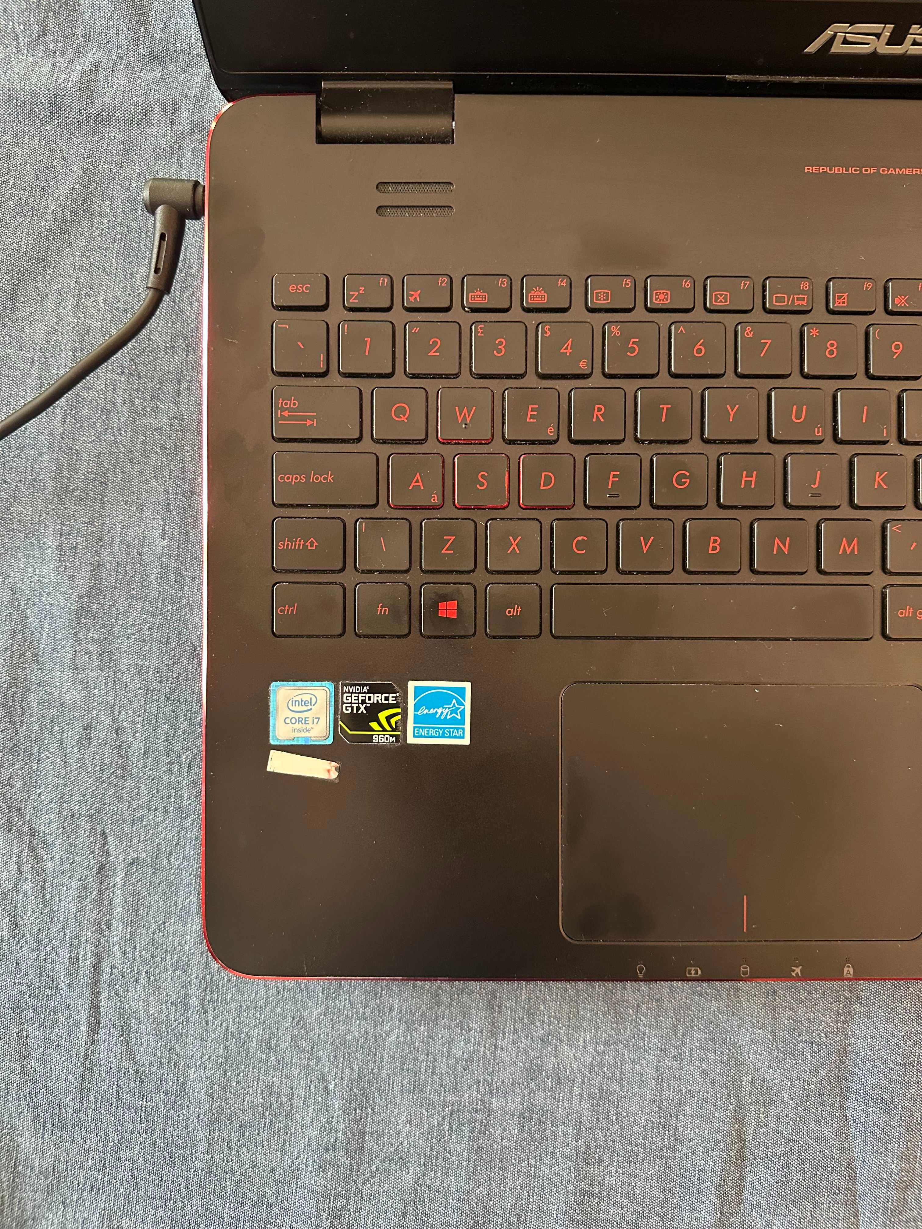 Гейминг лаптоп ASUS ROG G551V