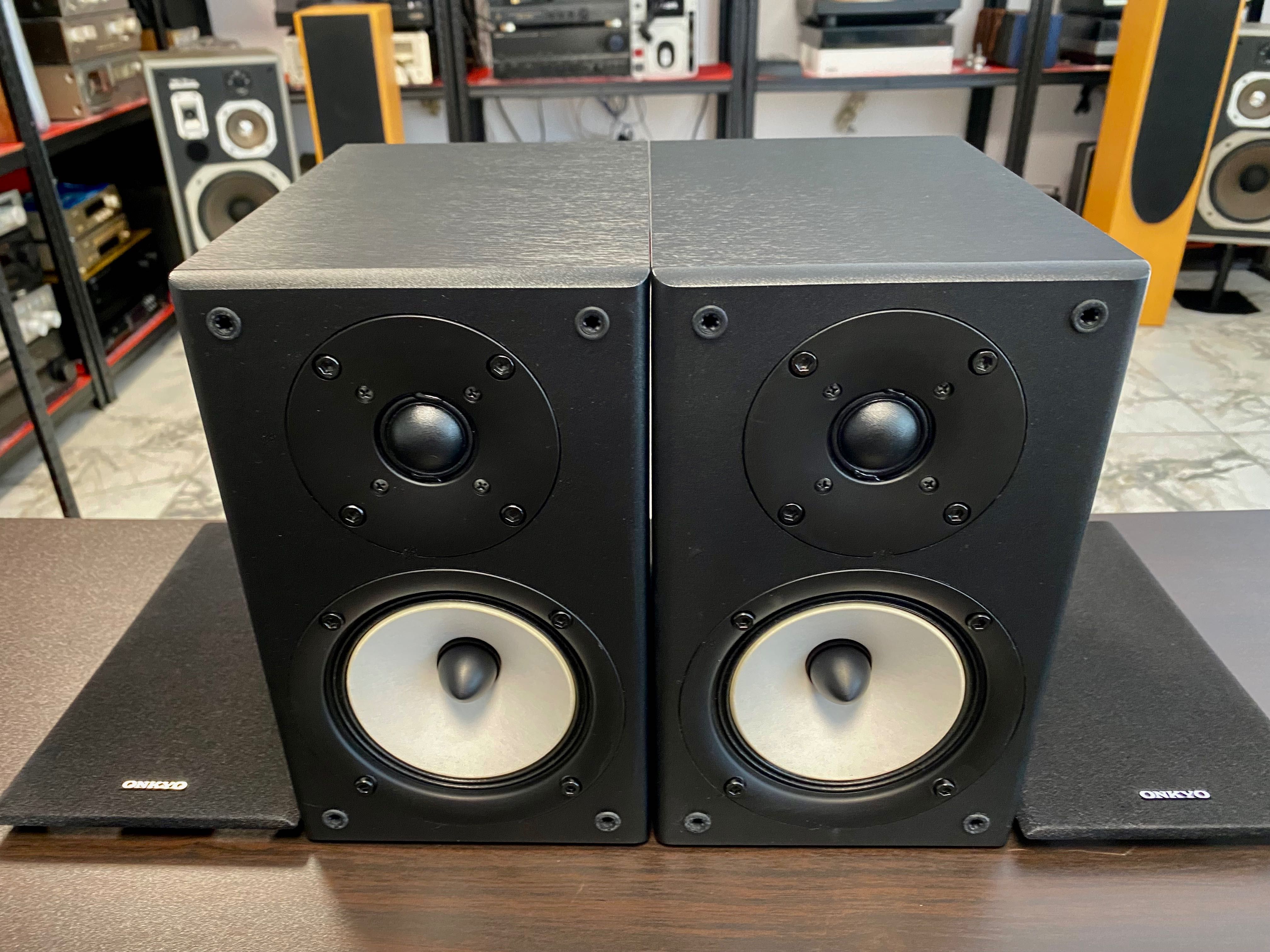 Чудесни тонколони Onkyo