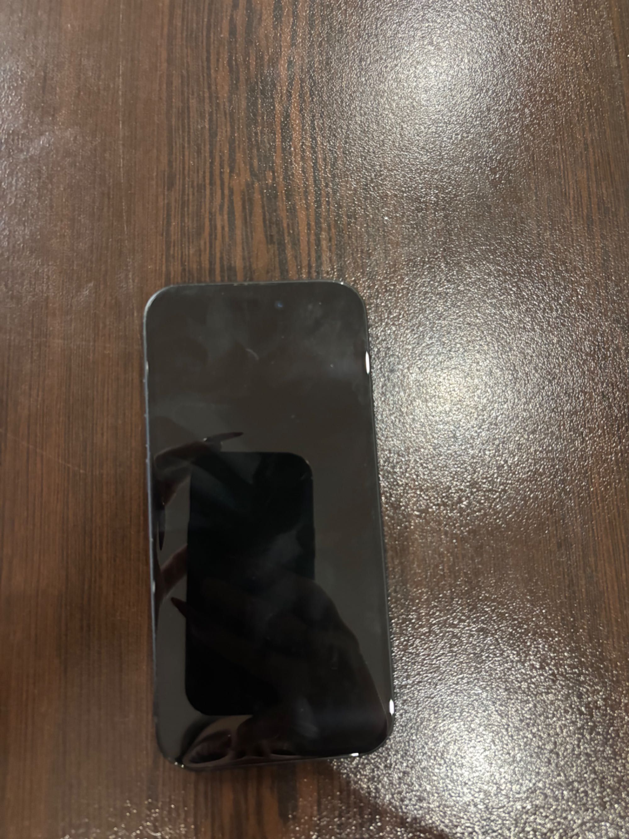 iPhone 15  – 128GB