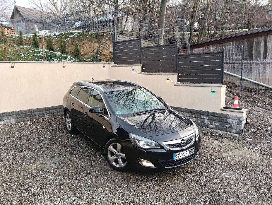 Opel Astra Vând Opel Astra j sport Toure