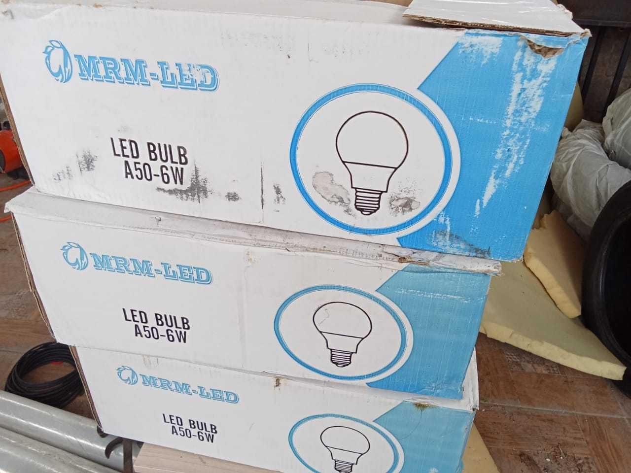 Лампочки LED 6w холодный свет как на визажных столах