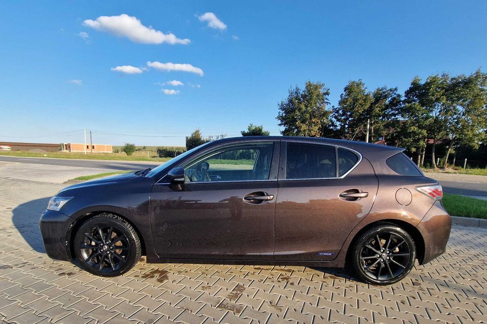 Lexus CT 200h Hybrid