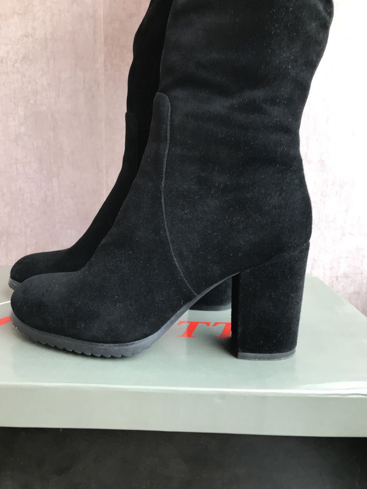 РУДНЫЙ ПРОДАМ 39 р-р замша