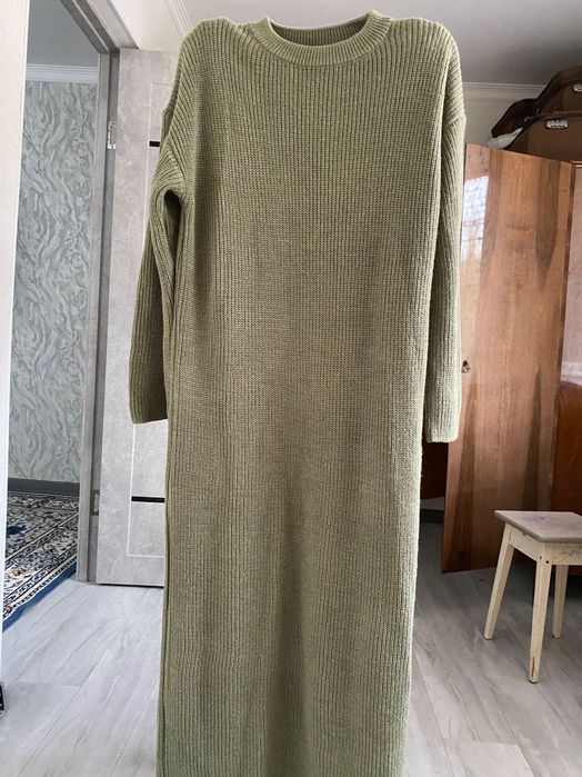 Платье шерстяное