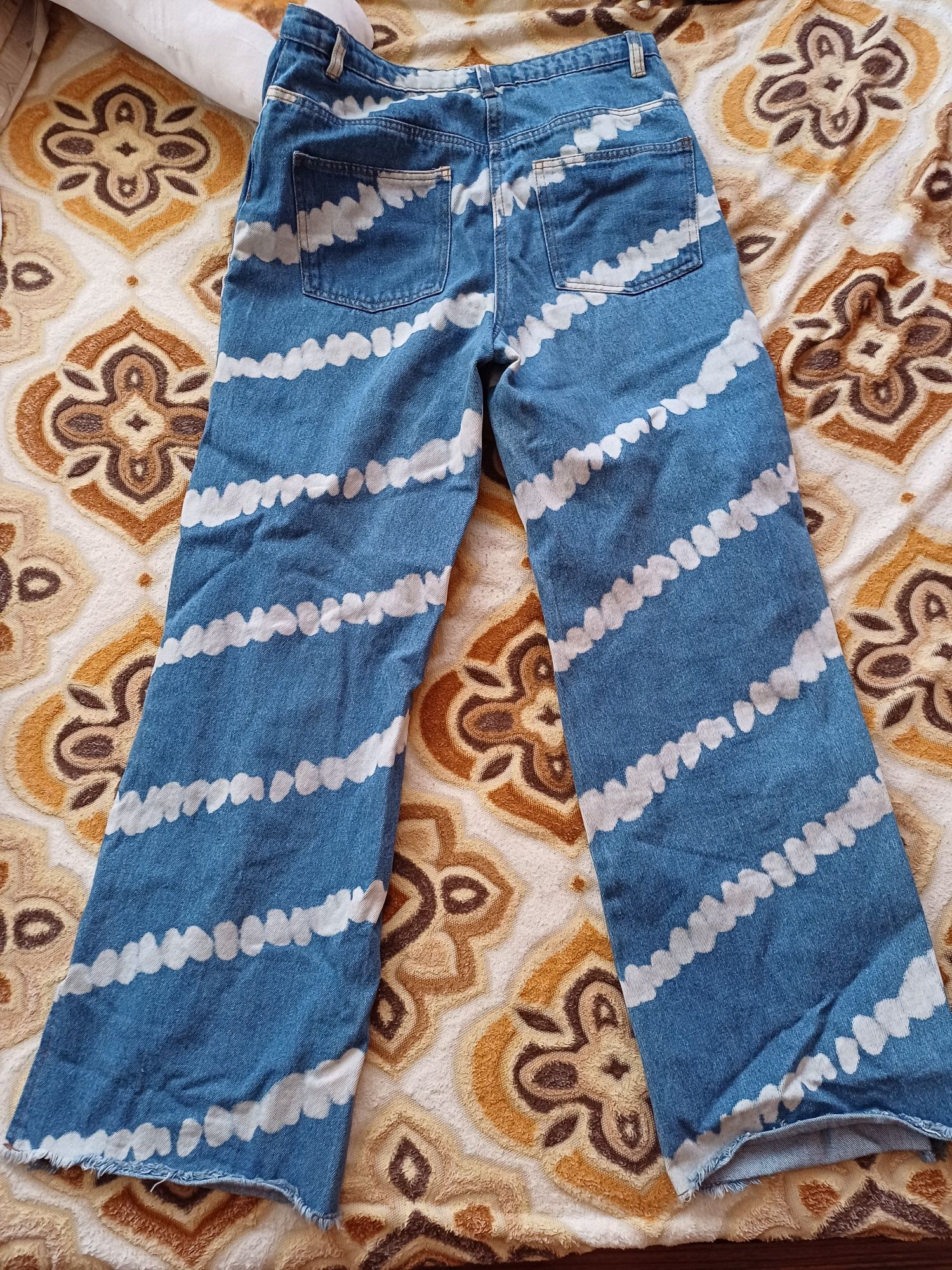Дънки с десен и side slit
