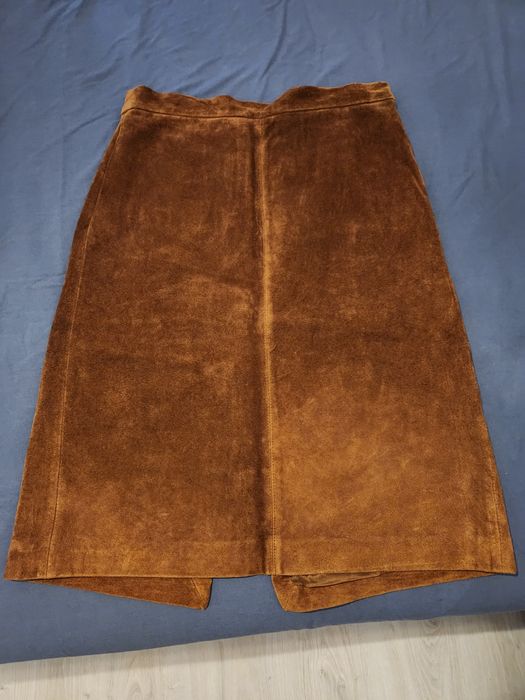 Fusta noua -piele intoarsa naturala - H&M
