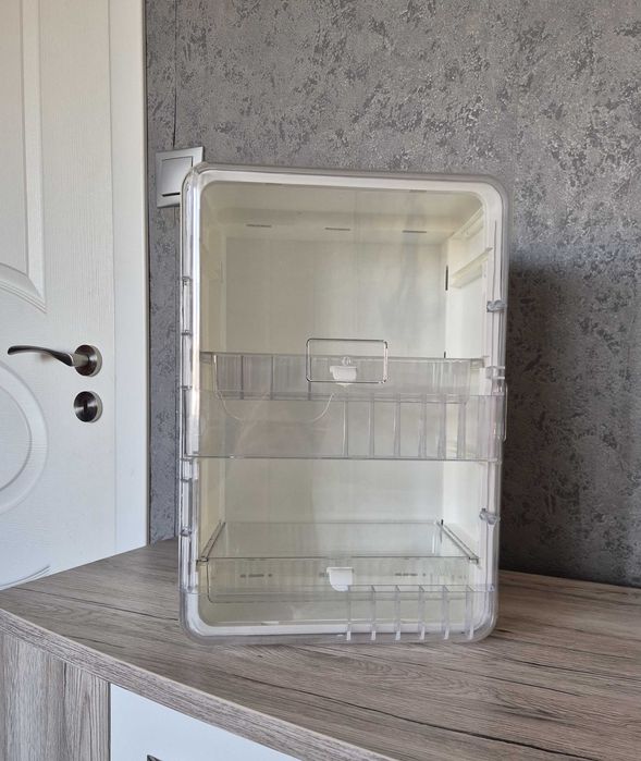 Нов органайзер за козметика