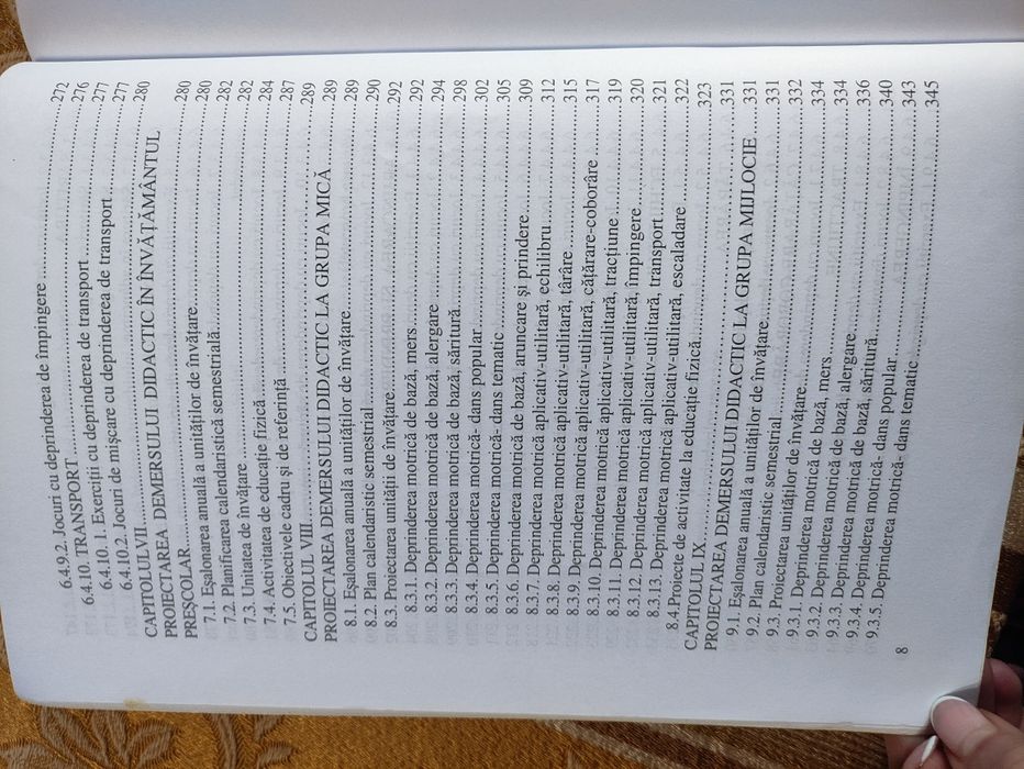 Carte " Educația fizică în grădiniță"