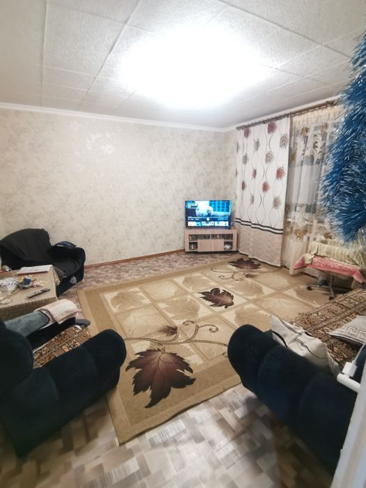 Продаётся 4-х ком кв-ра. Мкр Голубые Пруды дом 13