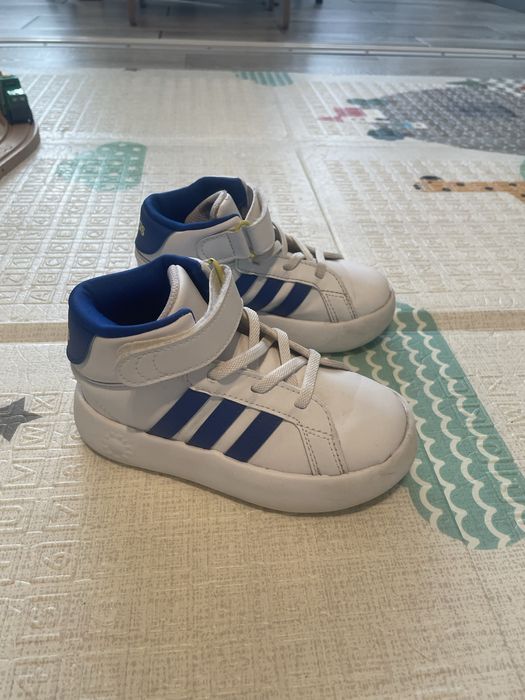Adidasi Adidas Grand Court Mid, nr 26
