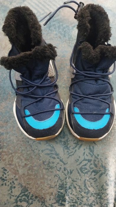 Vând ghetuțe M 26 stare f buna