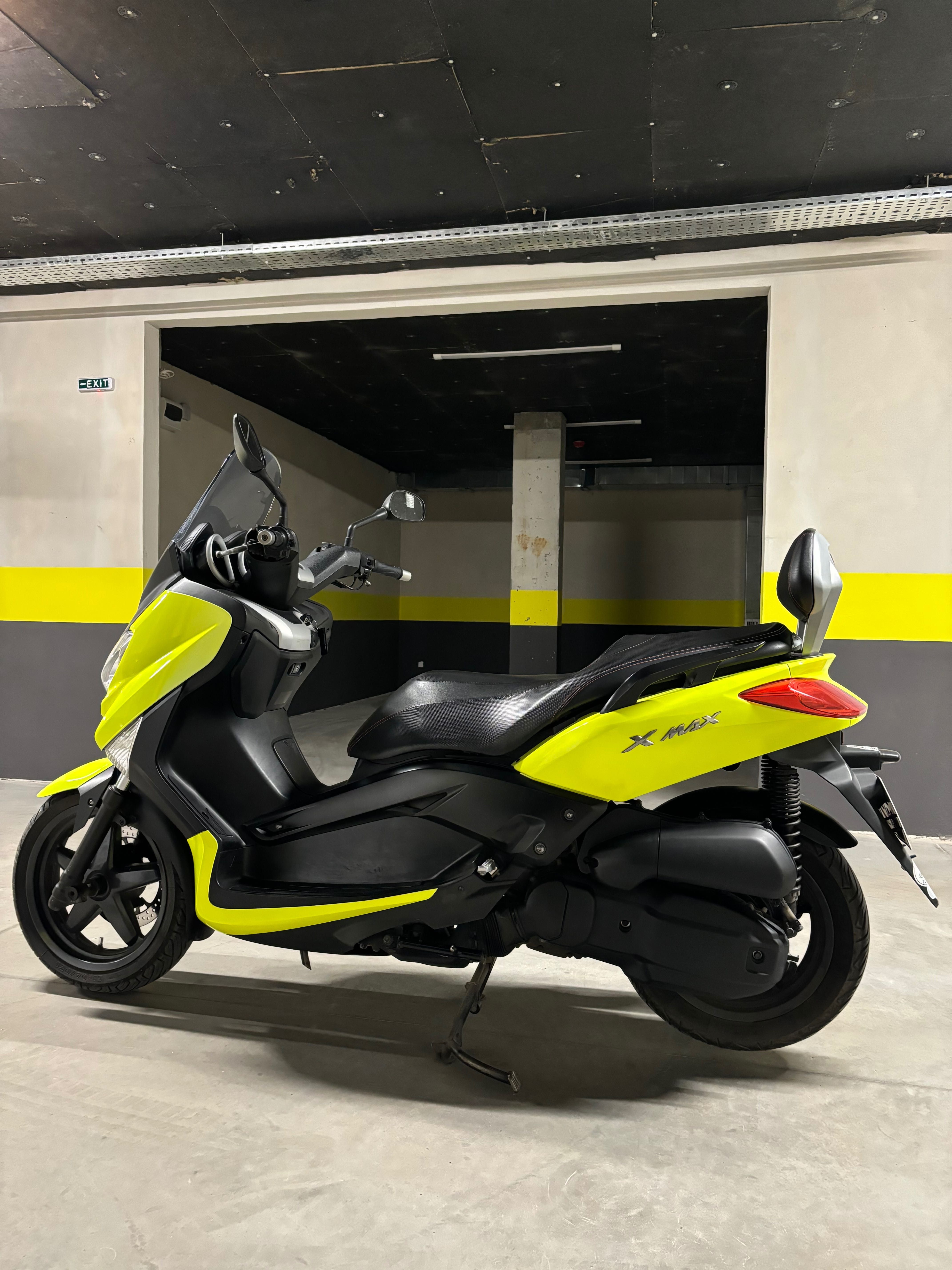 Yamaha XMAX 125 - Отлично състояние, всички екстри