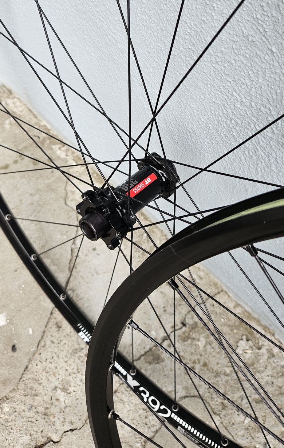 Roti 29 DT Swiss 370 Disc x392