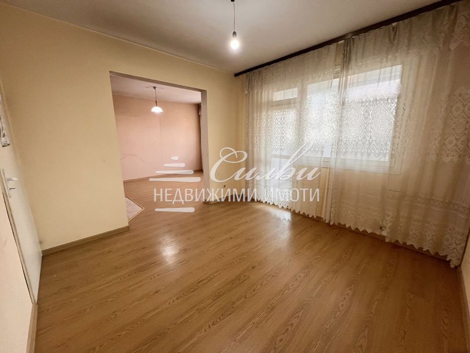 Тристаен ТУХЛЕН апартамент на предпочитан ВТОРИ етаж - до РУМ!