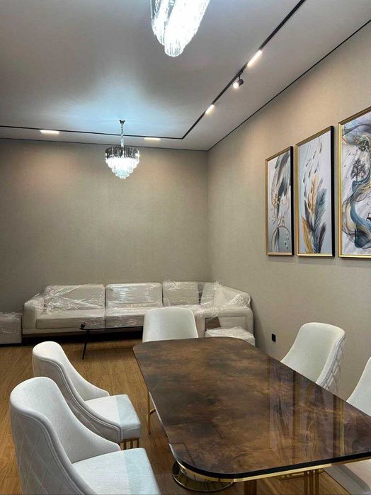 Срочно сдается евродом 3 комнаты,1,5 сотки.Азербайджанский центр.