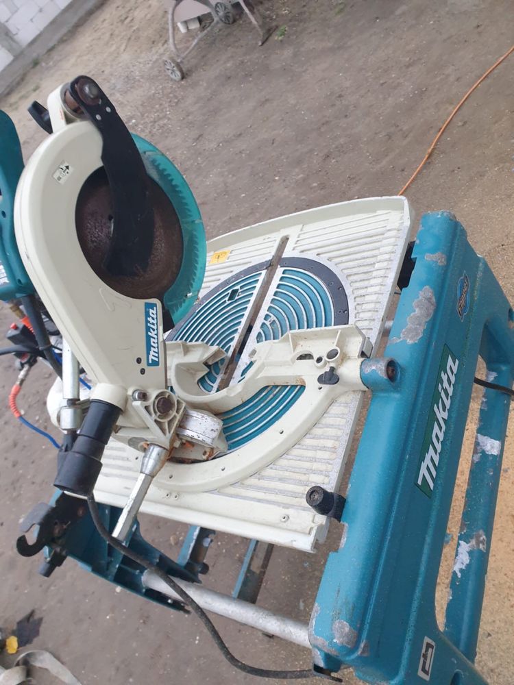 Makita LF1000 masa si pendula