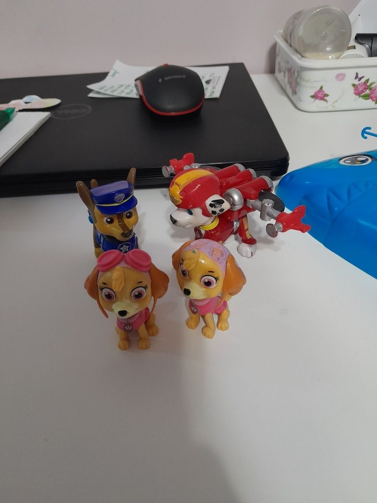 Figurine paw patrol