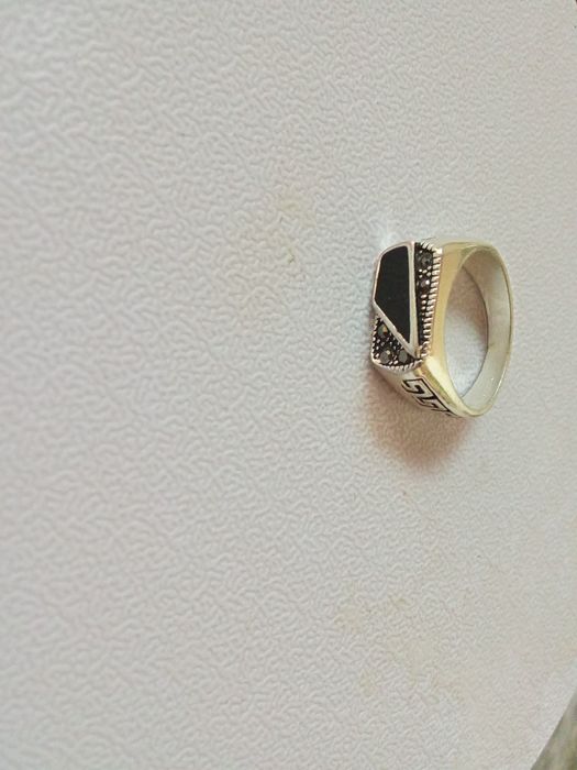 925 proba kumush uzuk 18,5 yoki 19 bosa kerak