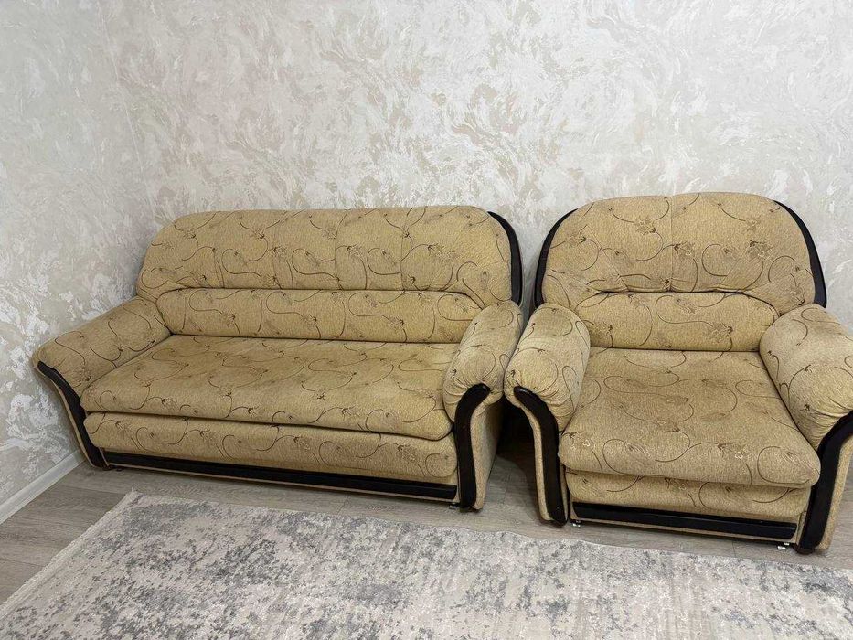Продам диван с креслом