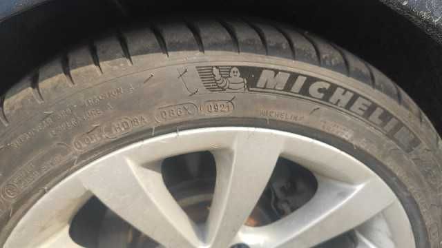 Michelin PILOT SPORT 4 рънфлет 225 / 45 / 17