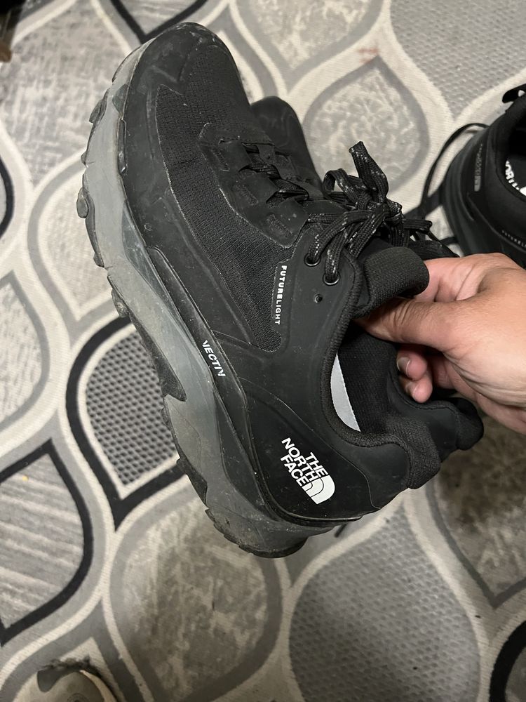 The north face  Vectiv exploris II  42,5-46 номер