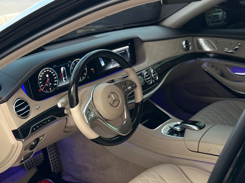 Mercedes Benz W222 s560