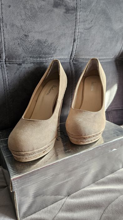 Обувки на платформа