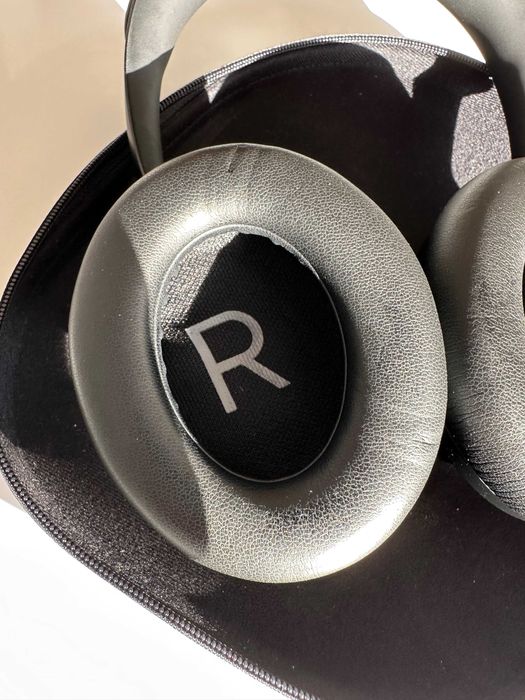 Casti marca Bose, model NC700 (noise cancelling)