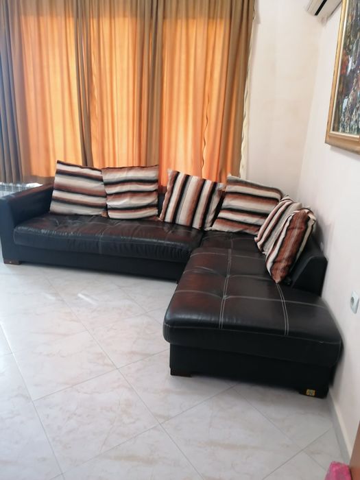 Кожен диван от естествена кожа с текстилни въздладници