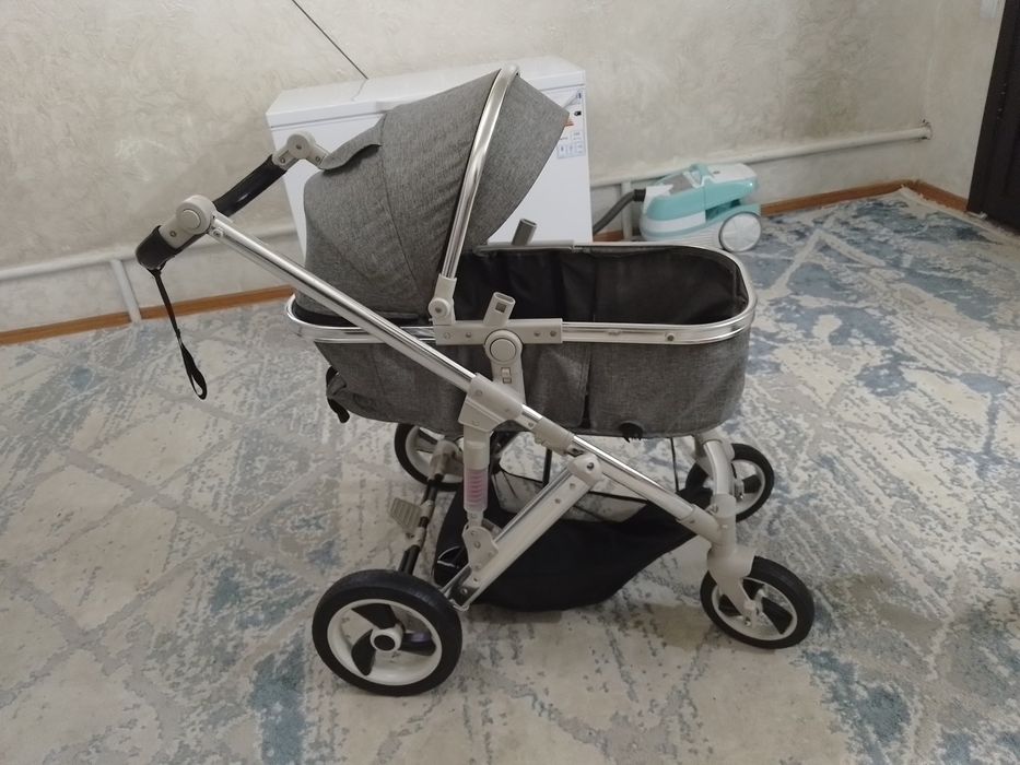 Детская коляска, почти новая