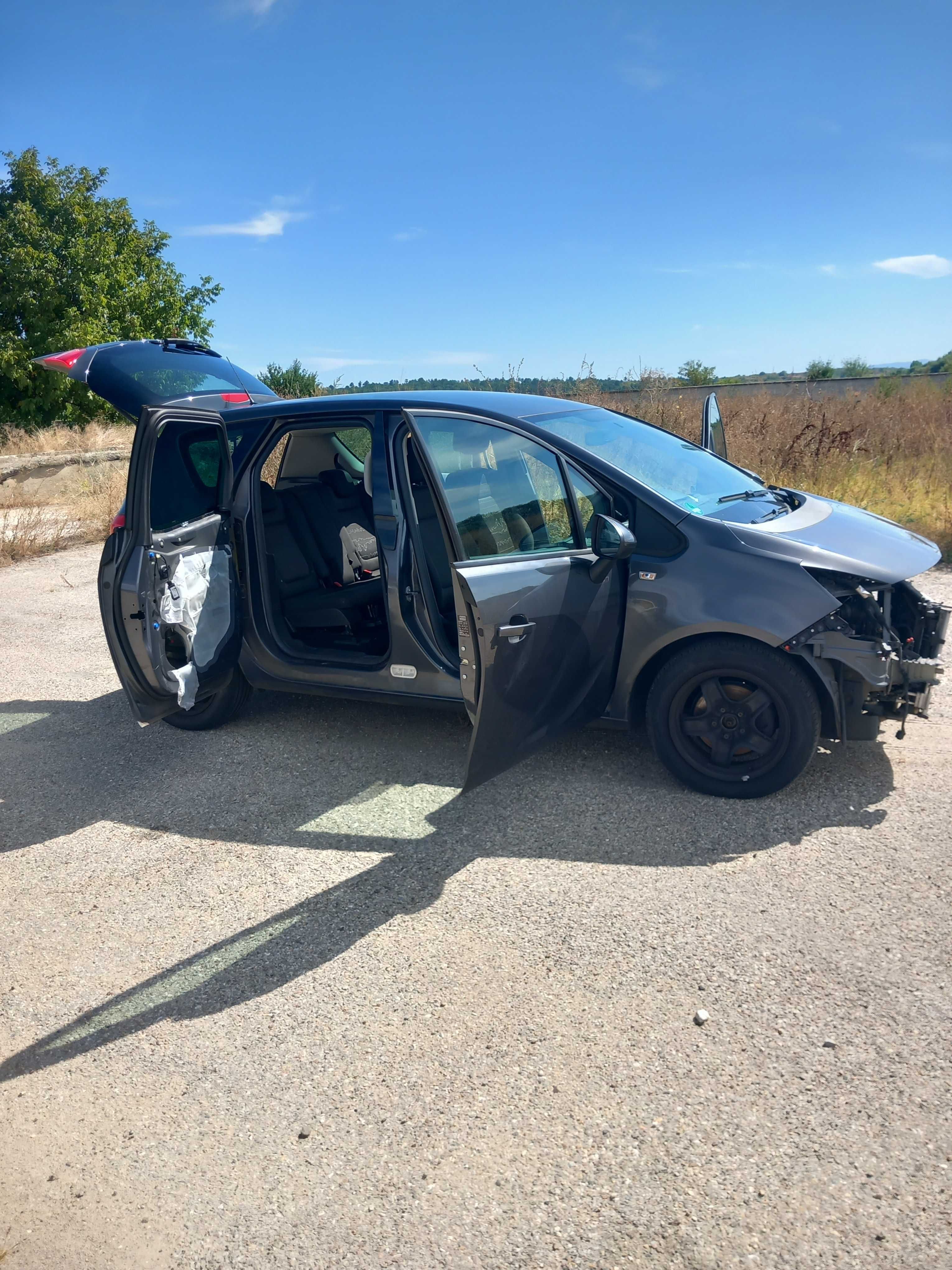 Опел Мерива B 1,4 бензин сива 2011/Opel Meriva B 1,4 grey на части