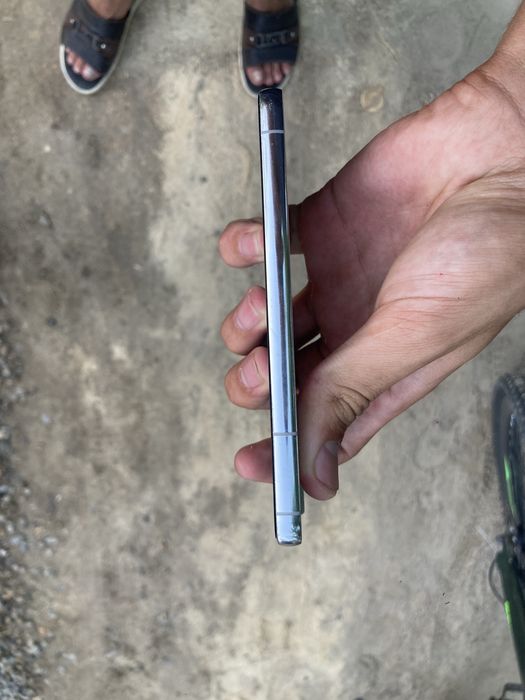 “Samsung Galaxy S22 sotiladi ideal holatda”