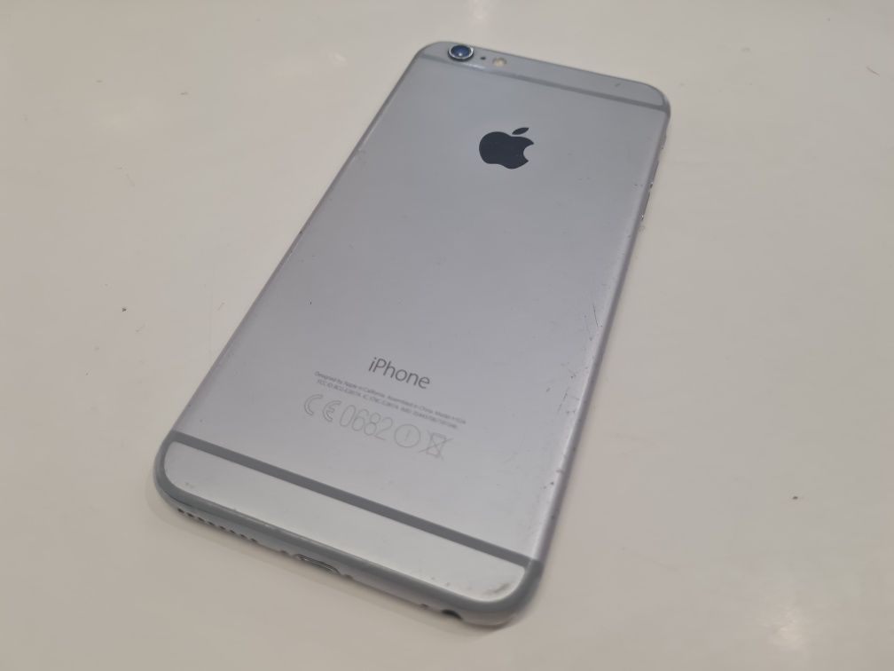 Телефон Apple iPhone 6 Plus. Продавам запазен